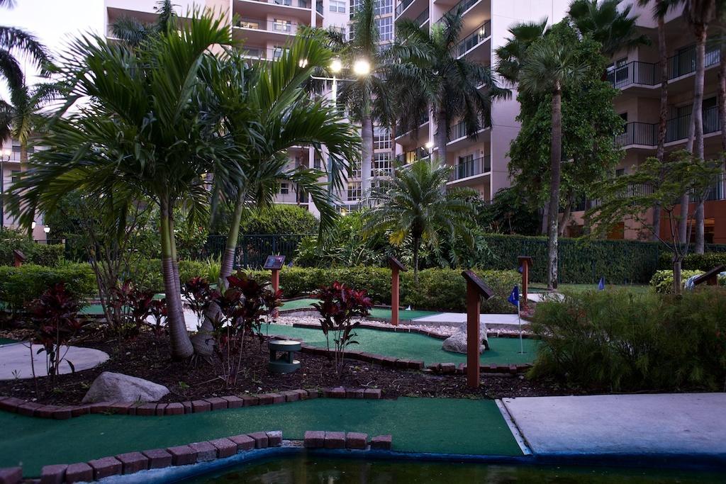 מלון פומפנו ביץ' Club Wyndham Palm-Aire מראה חיצוני תמונה